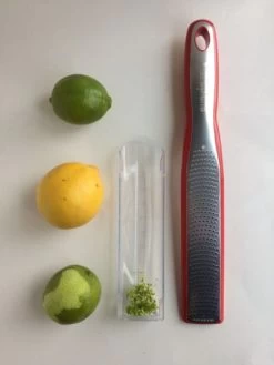 Microplane Elite Zester - Black/Red 11 Microplane Elite Zester - Black/Red -Kitchen Sale Shop 15351 MicroplaneEliteZester Red LS1